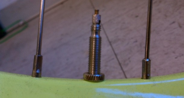 How to: Use tyre valves